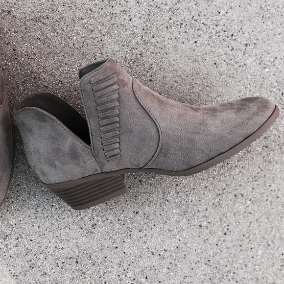 Soda Shoes Copy Smokey Taupe Ankle Bootie - Picture 3 of 6